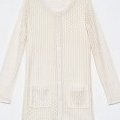 Un cardigan ivoire d'American Retro chez Monoprix
