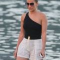 La tenue de plage de Jennifer Lopez