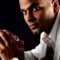Tony Parker élégant en costume