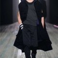 Cape en laine noire homme Yohji Yamamoto collection automne hiver 2010-2011