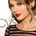 Taylor Swift présente son nouveau parfum Wonderstruck Enchanted