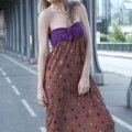 RAINBOW, robe bustier marron à pois multicolore agrémentée d'un gros noeud au niveau de la poitrine RAINBOW, robe bustier marron à pois multicolore agrémentée d’un gros noeud au niveau de la poitrine (159€)