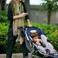 Gisèle Bündchen et son fils Benjamin au parc