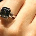 Une bague avec un diamant bleu de Sotheby’s vendue à Hong Kong