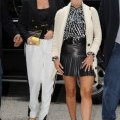 Kim Kardashian ose la mini-jupe en cuir