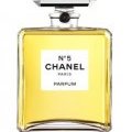 Flacon du parfum Chanel N°5