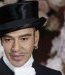 John Galliano en haut de forme évincé de la maison Dior ainsi que de Galliano