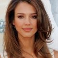 Jessica Alba affiche toujours une chevelure brillante