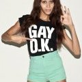t-shirt by American Apparel sur son égérie transsexuel