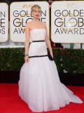Jennifer Lawrence, glamour et récompensée aux Golden Globes