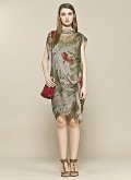 Robe en soie imprimée hibiscus 
