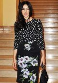 Monica Bellucci, dans un look sobre et élégant au festival de l’Ischia
