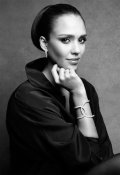 Jessica Alba et bracelet entremêle Piaget Possession ligne 2011