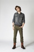 Chemise grise et pantalon vert IKKS collection automne hiver 2010-2011