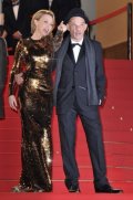 Kylie Minogue scintille à Cannes