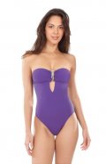 Maillot une pièce violet bandeau et dos nu bijoux grigri entre les seins collection été 2011 Pain de Sucre