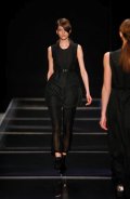 Pantalon et robe en laine noirs Cacharel collection Automne Hiver 2010-2011
