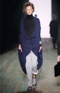 Pull noir frippé à col roulé Yohji Yamamoto collection automne hiver 2010-2011
