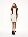 Robe ample et gilet ouvert de la collection H&M printemps été 2011 pour un look hippie chic