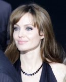 Angelina Jolie : ambassadrice de sa collection