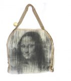 Le sac Falabella de Stella McCartney par Mr Brainwash