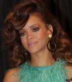 Rihanna en brune à Londres