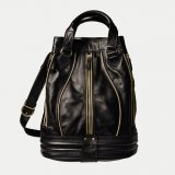 Sac à main en cuir noir 