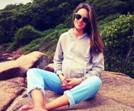 Alessandra Ambrosio sereine en attendant bébé