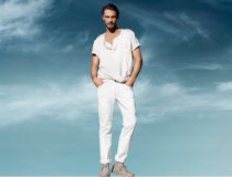 Tee-shirt manches courtes blanc en coton biologique pantalon blanc en coton biologique mélangé H&M Homme Printemps-Eté Conscious Collection 2011