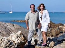 Valérie Trierweiler pose avec François Hollande en bermuda blanc