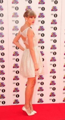 Taylor Swift, en princesse blonde aux Teen Awards !
