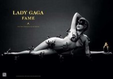 Lady Gaga, nue et sensuelle pour la campagne de son parfum