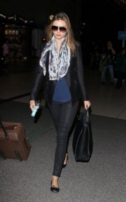 Miranda Kerr à l'aéroport de Los Angeles le 22 avril