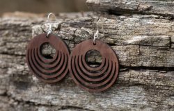 Boucles d’oreilles Créoles en bois par AmeWood Création