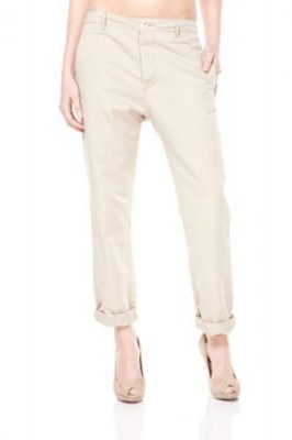 Pantalon chino boyfriend collection levi's printemps-été 2011