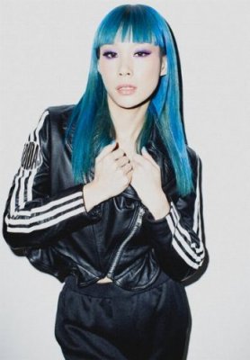 Mademoiselle Yulia pour Adidas Originals collection Printemps-Été 2012