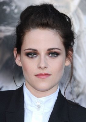 Kristen Stewart, la reine des yeux charbonneux !