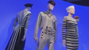 La marinière : pièce emblématique de Jean-Paul Gaultier