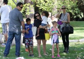 Heidi Klum au parc avec ses enfants et leur nounou