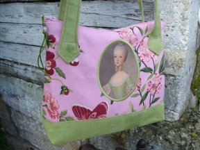 Sac en toile rose et vert à motifs floraux 