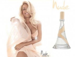 Nude : l'affiche du nouveau parfum de Rihanna