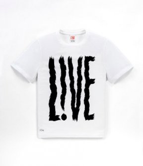 Le tee-shirt Lacoste « L !ve » par Micah Lidberg 