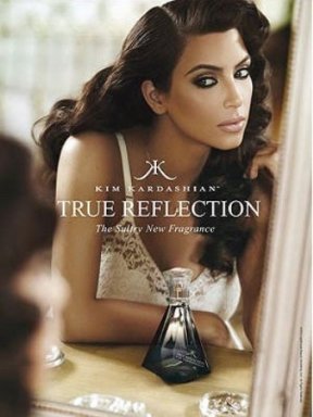 Kim Kardashian et son nouveau parfum « True Reflection »