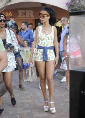 Rihanna, ultra-sexy à Porto Cervo