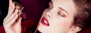 Nadia Vodianova pour le rouge à lèvres Rouge G l’Extrait de Guerlain