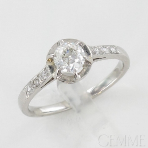 Bague solitaire ancienne de l’époque 1920 platine diamants