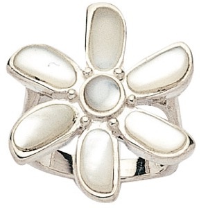 Une bague fleur