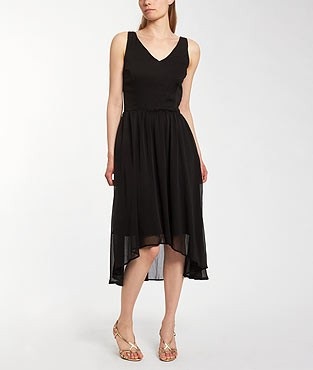 Robe noire évasée mi-longue avec jupe en voile et buste cintré