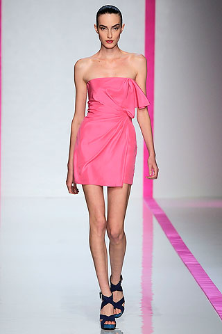 Robe bustier asymétrique rose Emmanuel Ungaro mode femme printemps été 2010