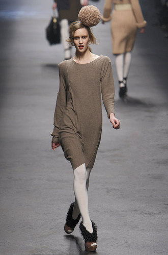 Robe pull taupe Sonia Rykiel collection automne-hiver 2010-2011